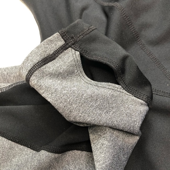 Z by Zella Jacket Grey & Black Thumb holes pockets - Picture 2 of 8